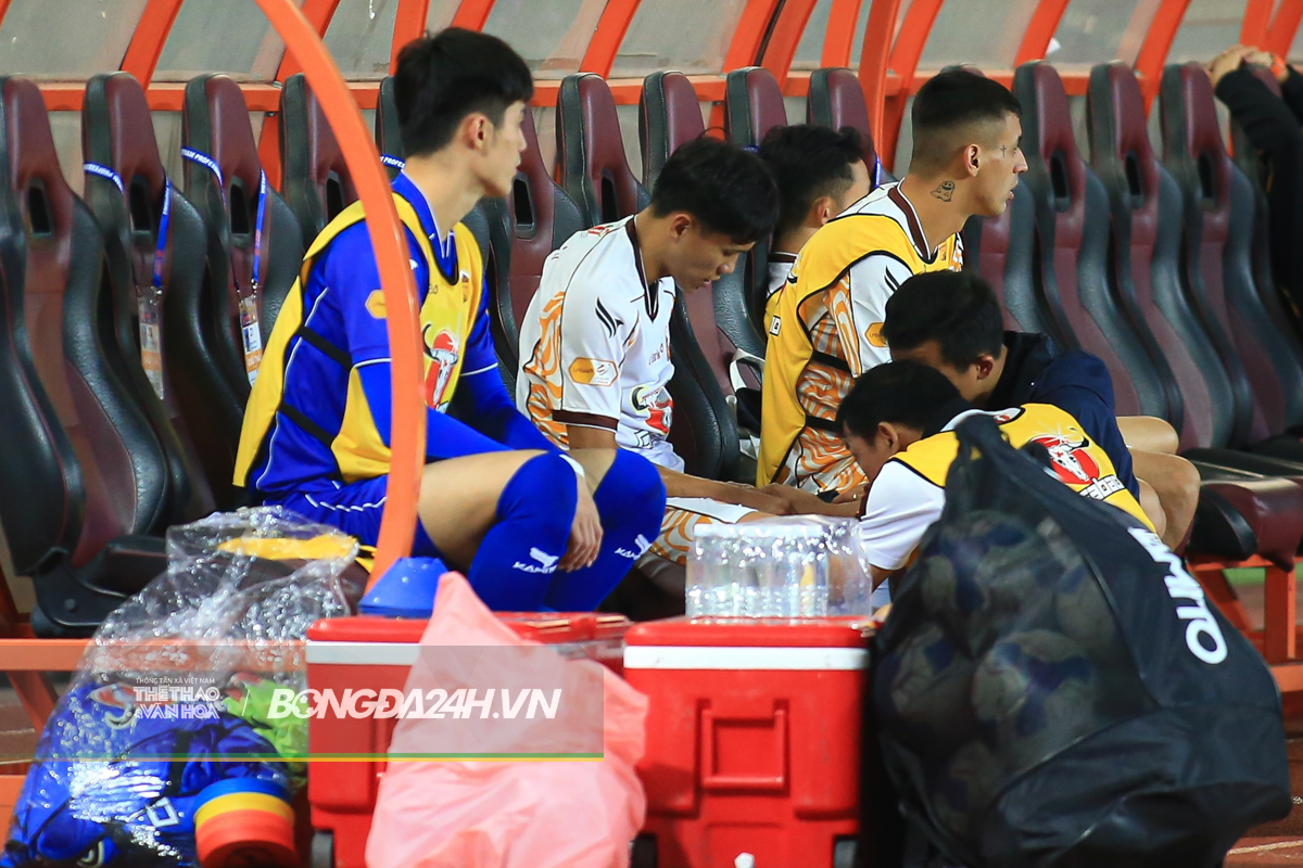 Tân binh ĐT Việt Nam chấn thương trước ngày triệu tập 4