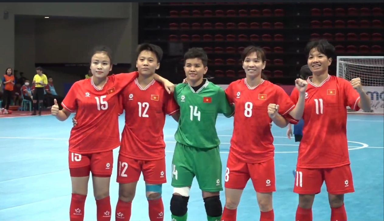 Thang dam Philippines dT Futsal nu Viet Nam tien vao chung ket gap Thai Lan