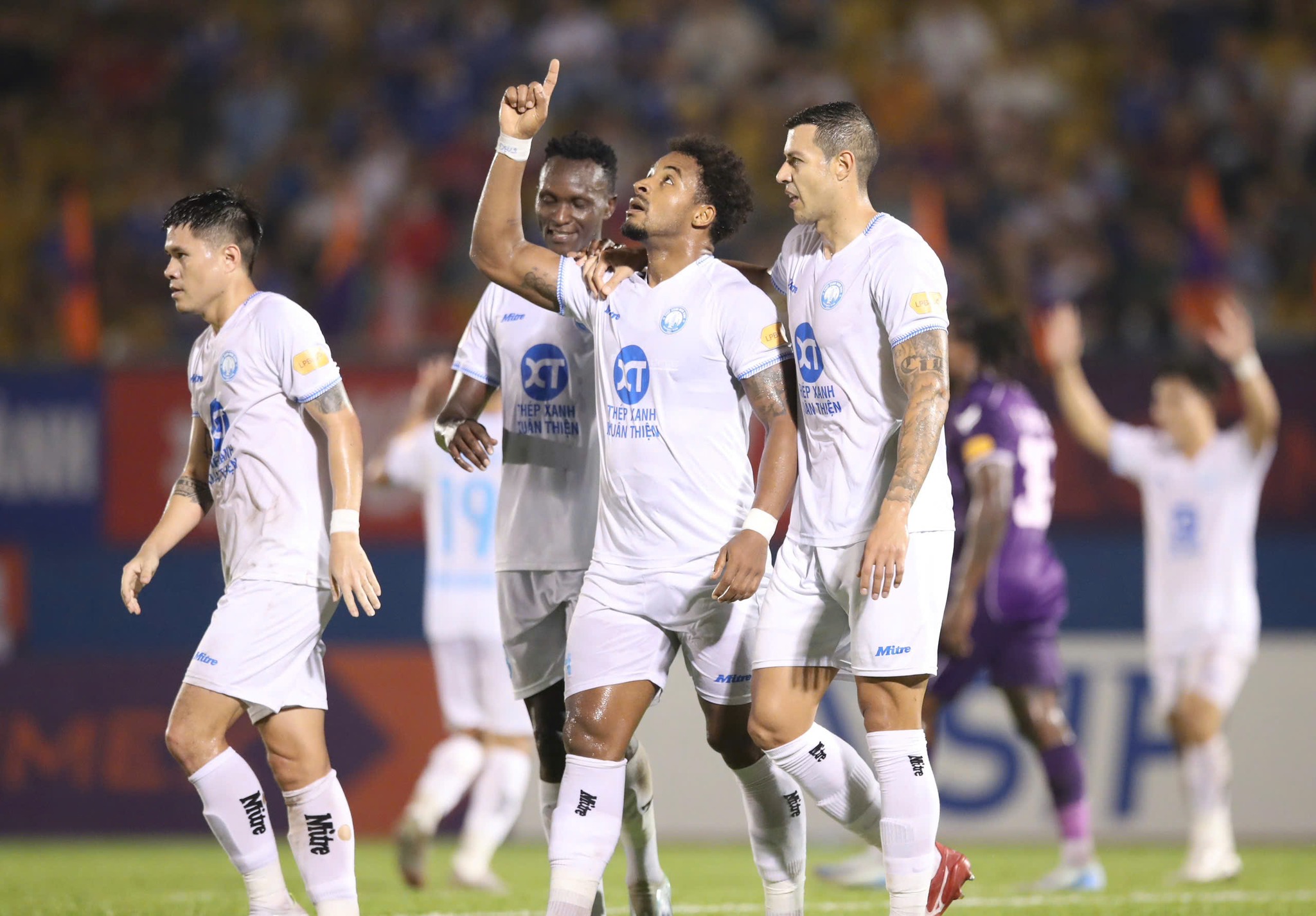 VLeague 202425 sau 13 chặng đường đầu tiên Ấn tượng Thanh Hóa 2 VLeague 202425 sau 13 chặng đường đầu tiên Ấn tượng Thanh Hóa 2