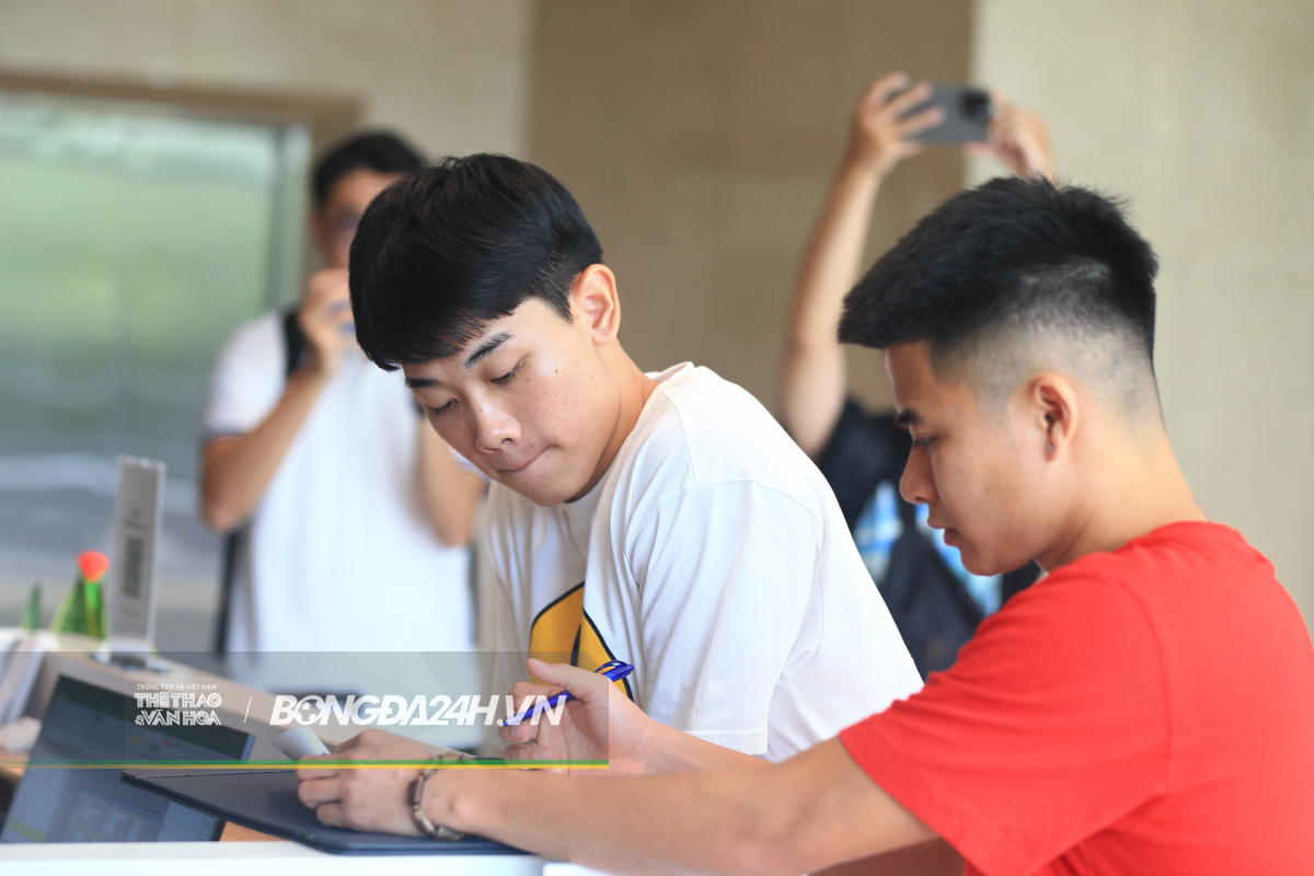 ĐT Việt Nam hội quân, Tuấn Hải đem đồ đặc biệt 6