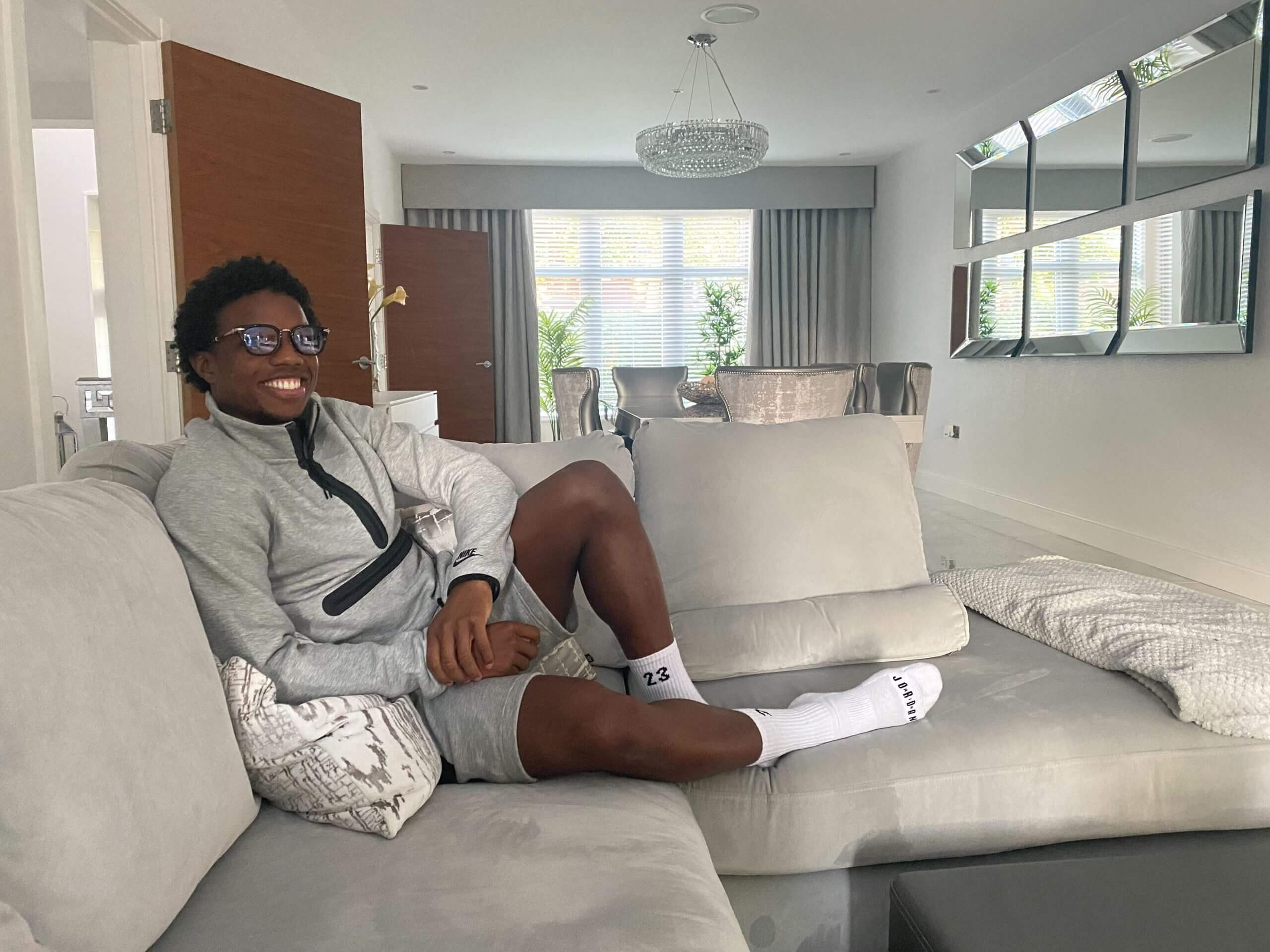 Tất tần tật những gì bạn cần biết về chấn thương bí ẩn của Tyrell Malacia 4 Tất tần tật những gì bạn cần biết về chấn thương bí ẩn của Tyrell Malacia 4