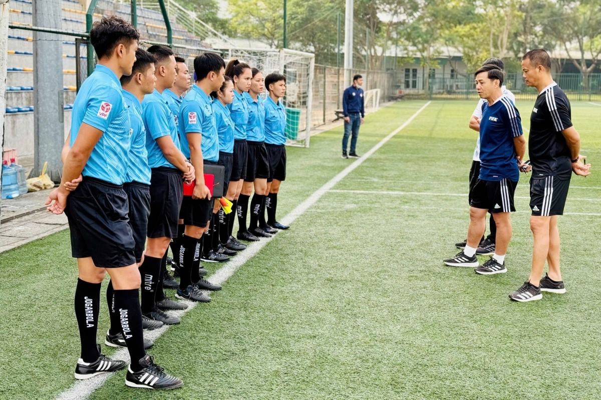 Viet Nam chuan bi co them trong tai VAR