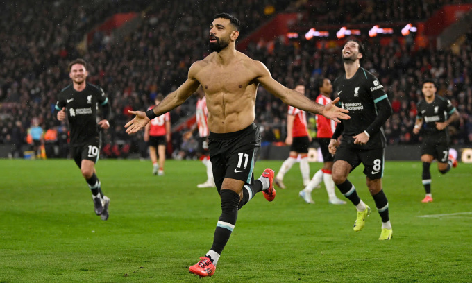 liverpool-salah-southampton-17-7116-7551-1732464367