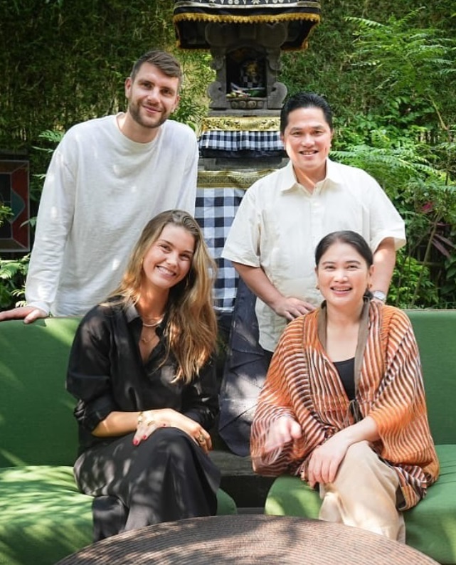 Thủ môn số 1 của Indonesia không dự ASEAN Cup vì bận đi du lịch 1