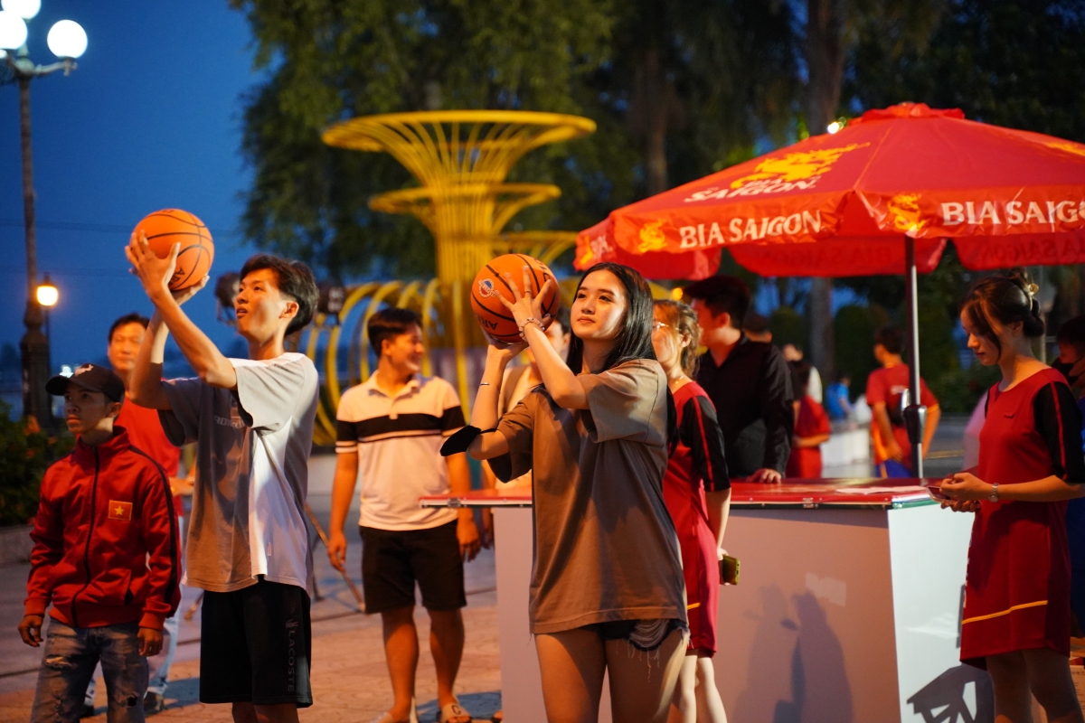 Những câu chuyện từ trái tim gắn kết tinh thần Việt 1