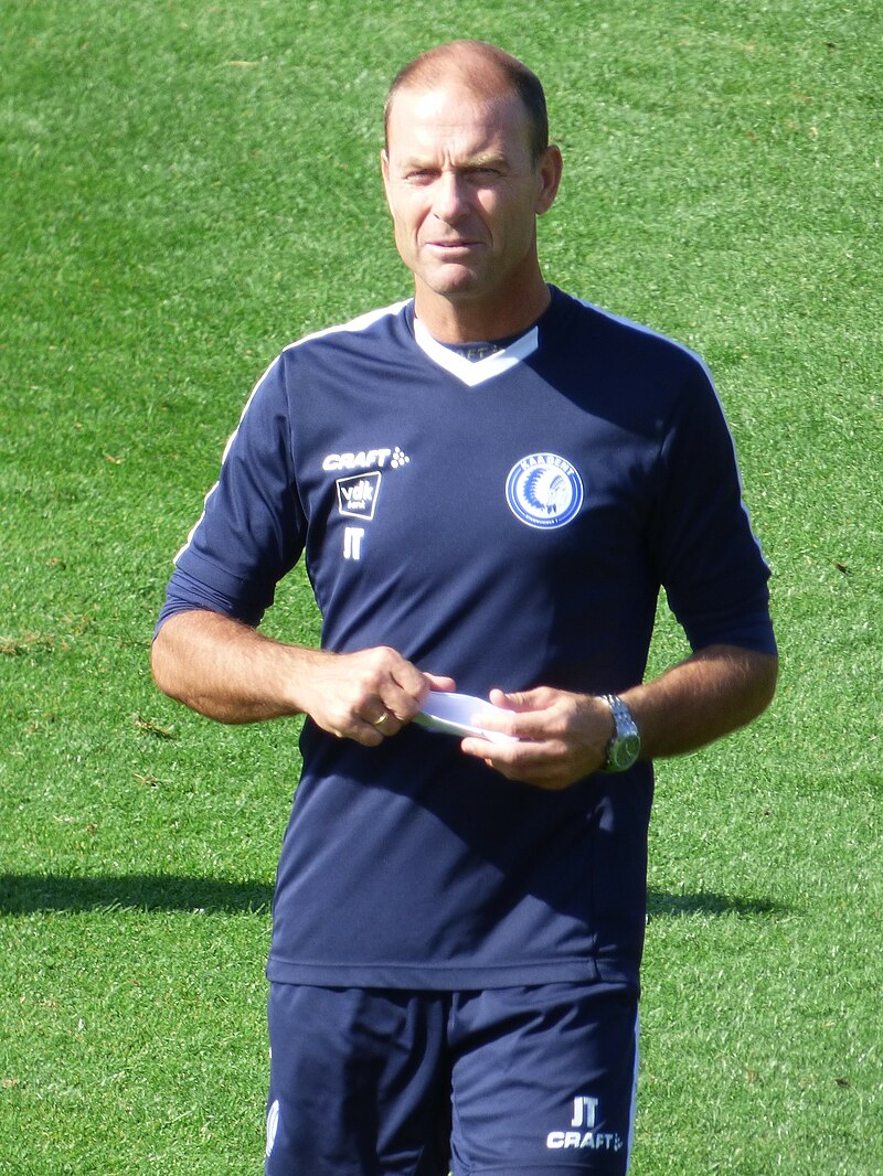 Tiểu sử huấn luyện viên Jess Thorup 1