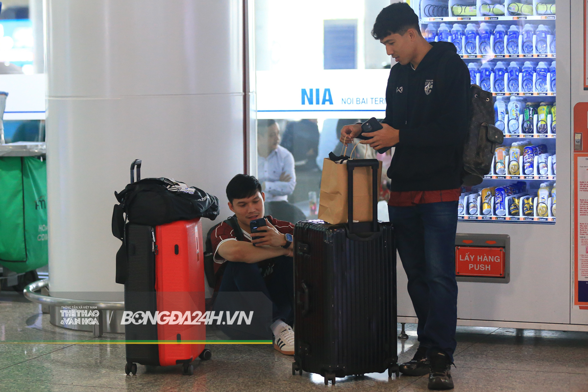 Thu mon Patiwat Khammai va tien ve Weerathep Pomphan