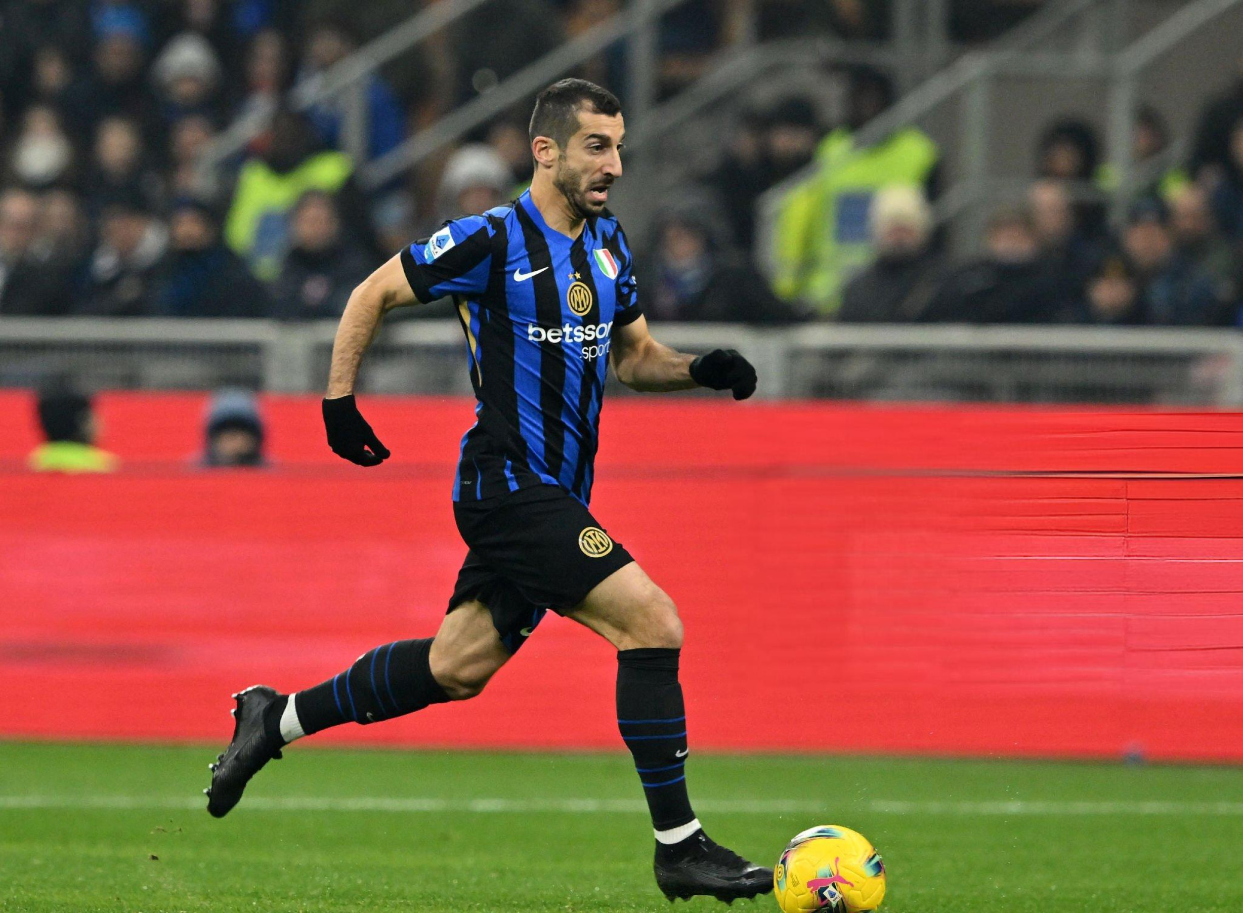 Henrikh Mkhitaryan Như cánh chim không mỏi 1