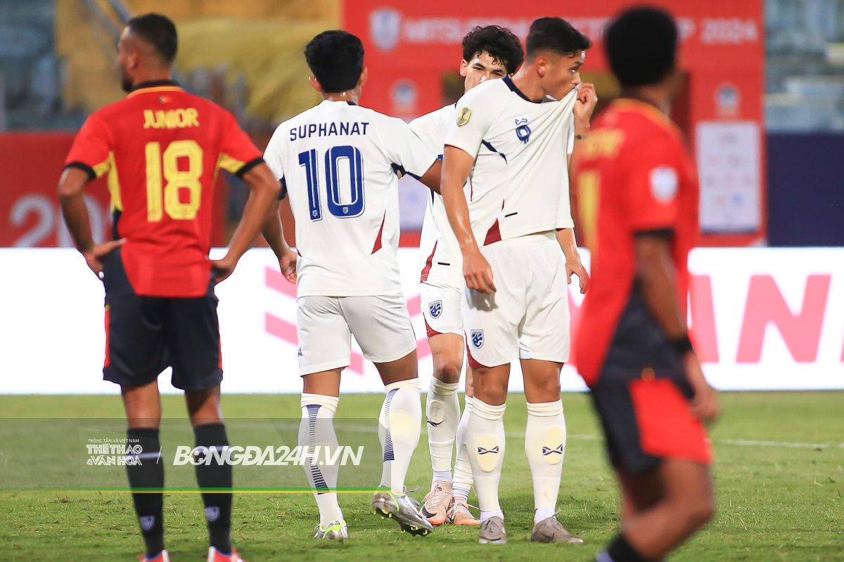 Hành động đẹp của tiền đạo nhập tịch ĐT Thái Lan 3 Hành động đẹp của tiền đạo nhập tịch ĐT Thái Lan 3