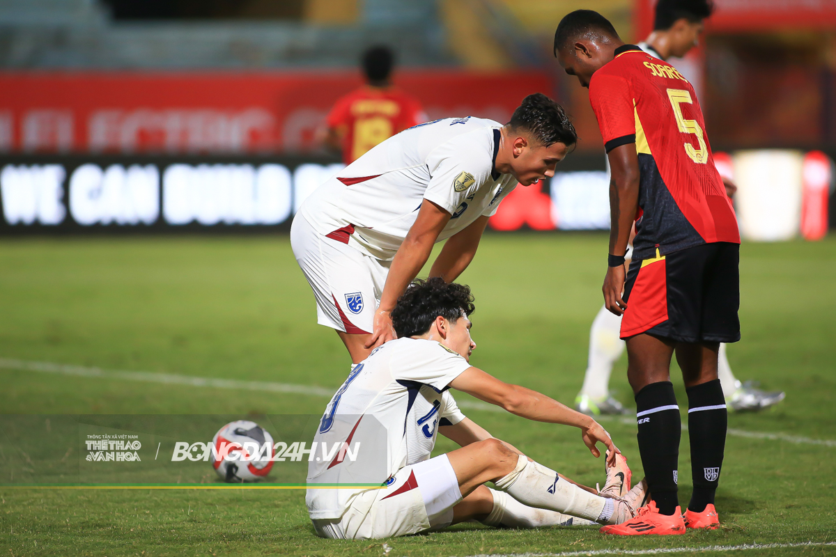 Hành động đẹp của tiền đạo nhập tịch ĐT Thái Lan 4 Hành động đẹp của tiền đạo nhập tịch ĐT Thái Lan 4