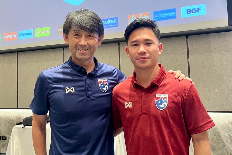 Supachol Sarachat hội quân cùng ĐT Thái Lan Supachol Sarachat hoi quan cung dT Thai Lan