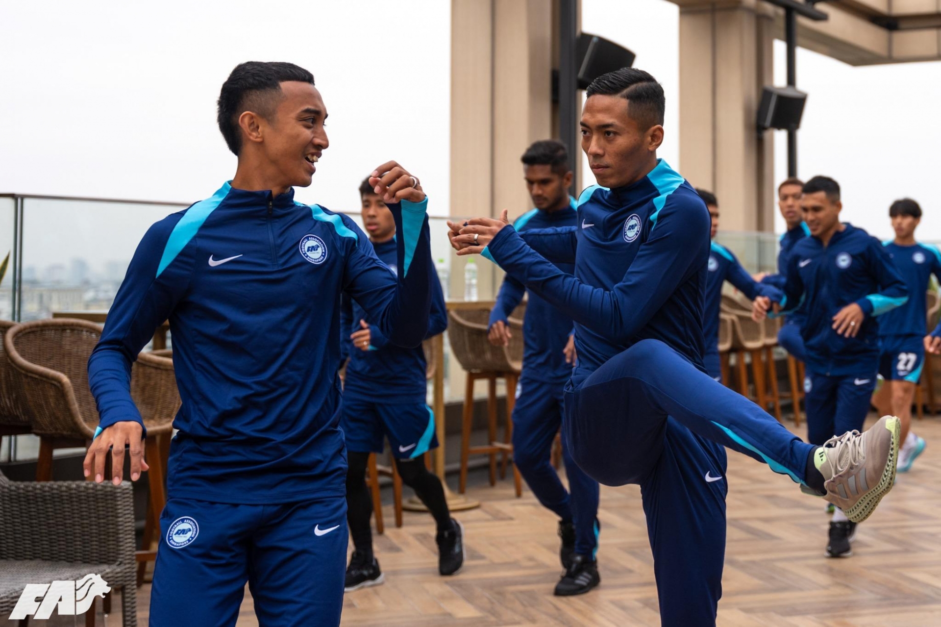 ĐT Singapore làm quen với thời tiết tại Hà Nội dT Singapore lam quen voi thoi tiet tai Ha Noi