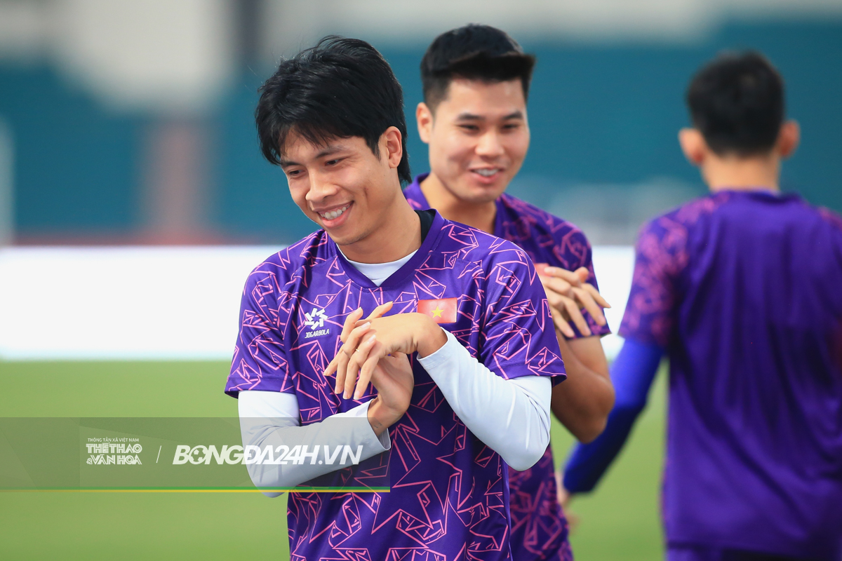 Văn Toàn xuýt xoa vì lạnh 3