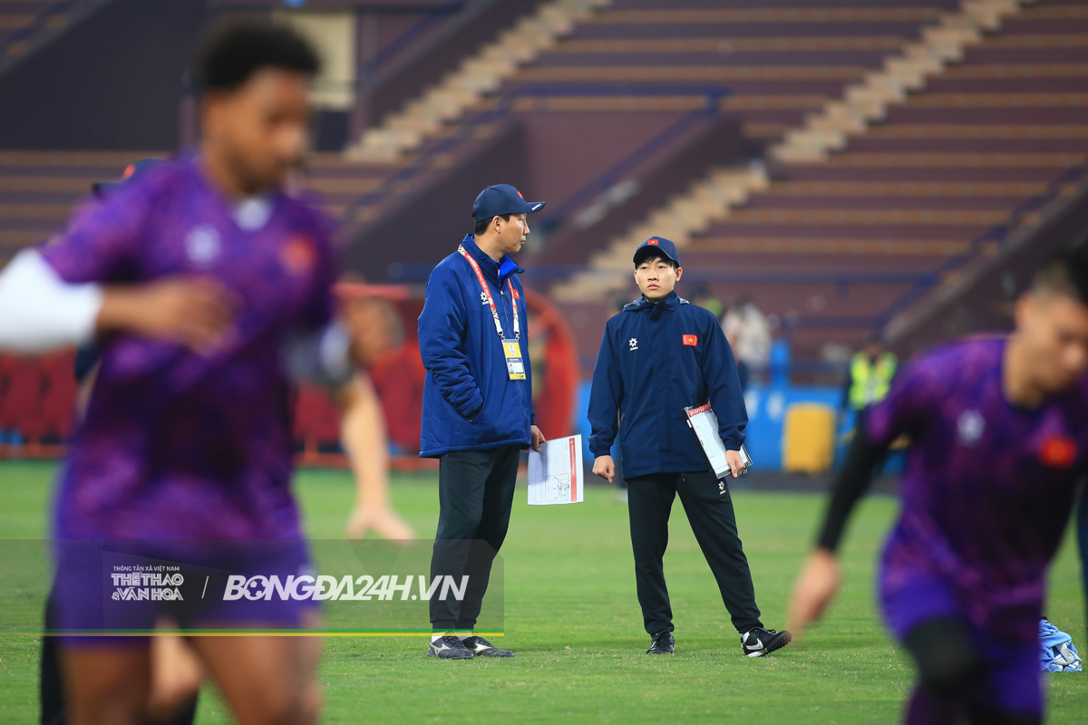 Văn Toàn xuýt xoa vì lạnh 7