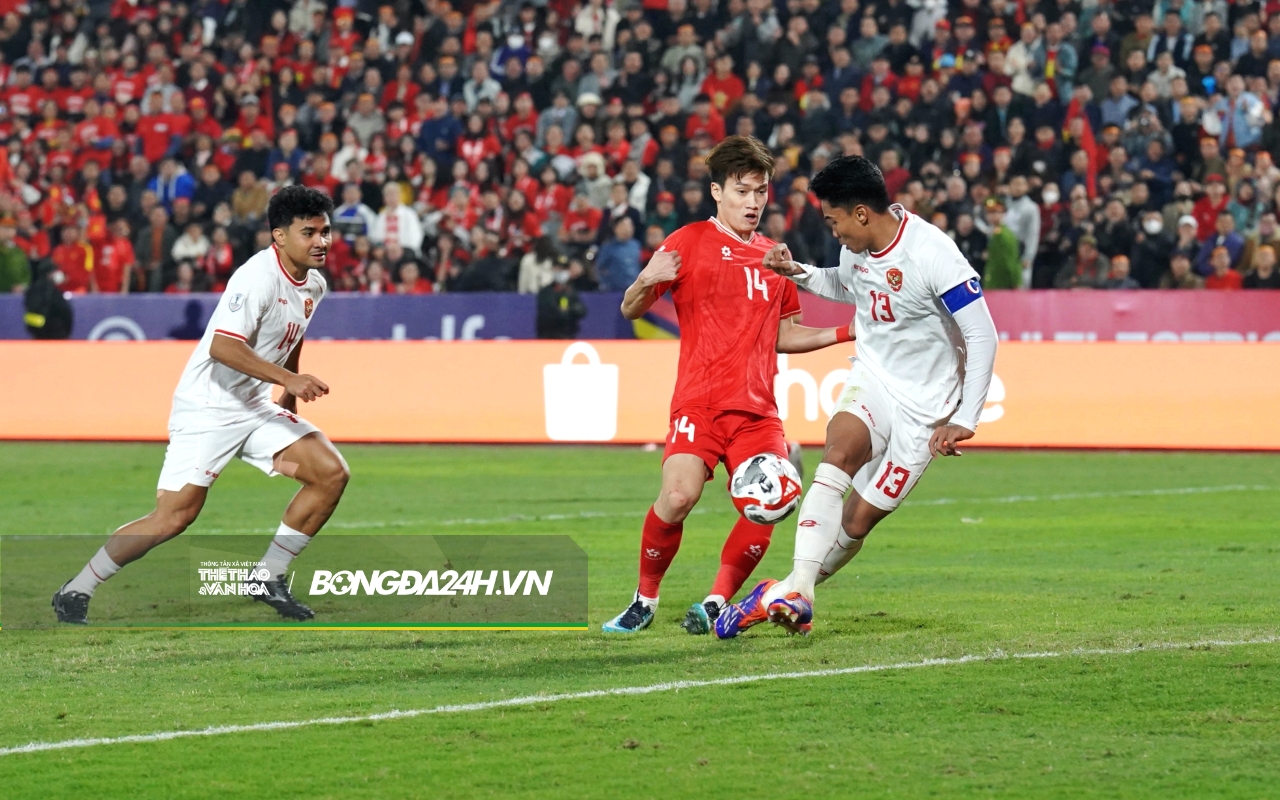 Màn trả nợ ngọt ngào của Quang Hải 6