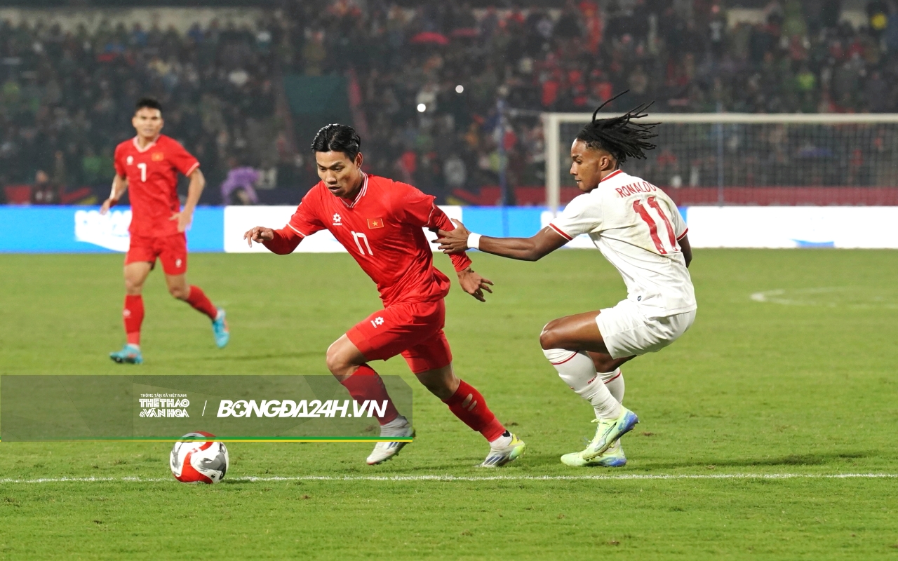 Màn trả nợ ngọt ngào của Quang Hải 8