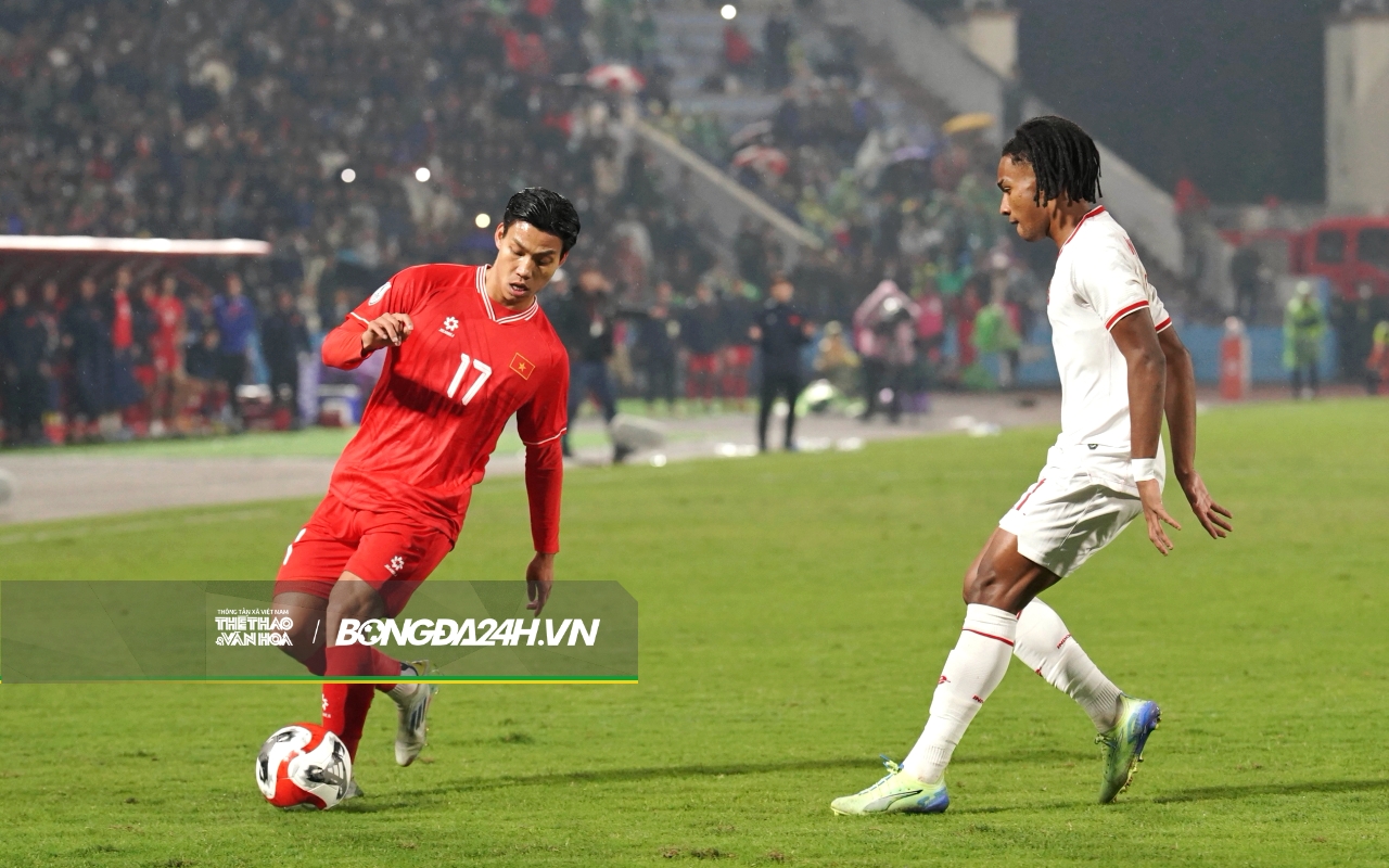 Ronaldo bất lực trước hậu vệ của ĐT Việt Nam 2 Ronaldo bất lực trước hậu vệ của ĐT Việt Nam 2