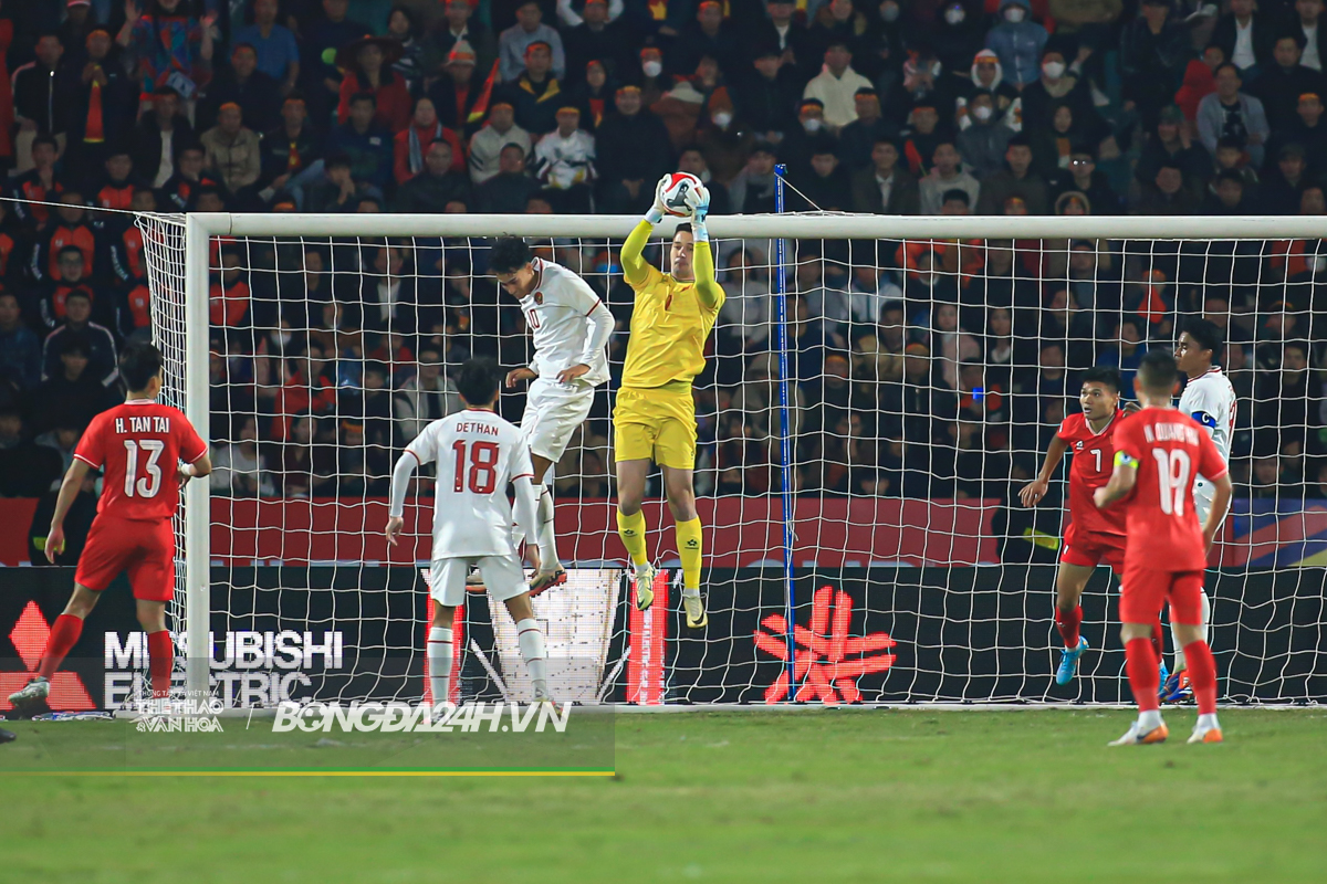 Nụ cười của Nguyễn Filip 3