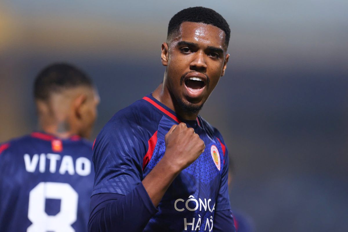 Chân sút Champions League bất lực trước CLB CAHN 7