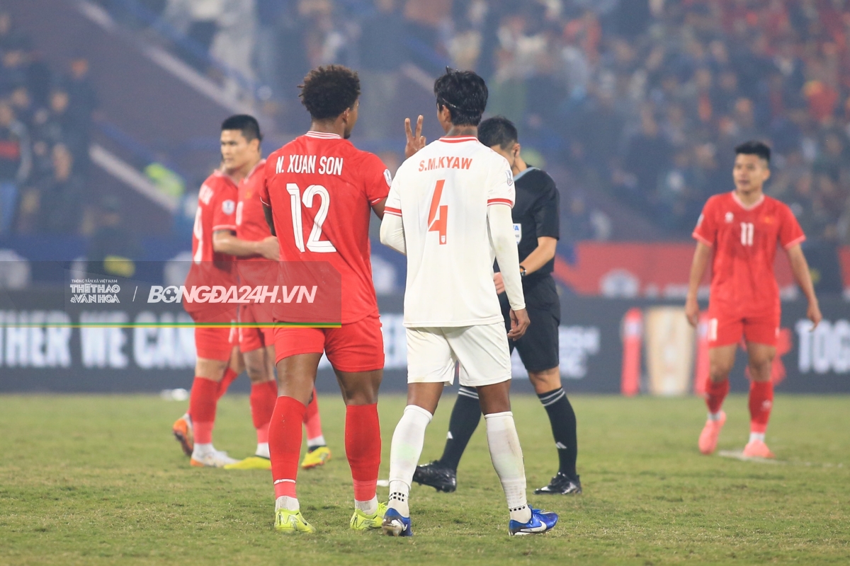 Xuân Son tiết lộ cuộc tranh cãi với trung vệ Myanmar Xuan Son tiet lo cuoc tranh cai voi trung ve Myanmar
