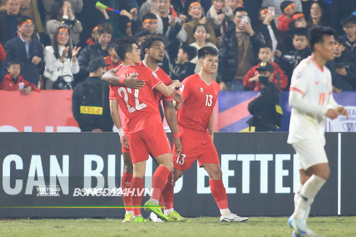 Hành động đẹp của Tiến Linh 2