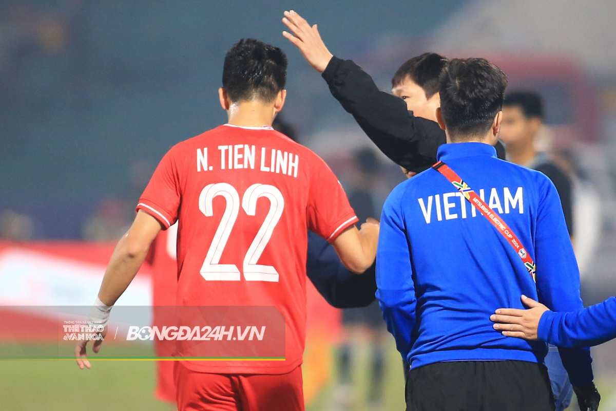 Hành động đẹp của Tiến Linh 4