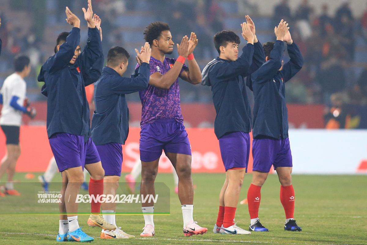 Nguyễn Xuân Son khiến khán đài dậy sóng 1