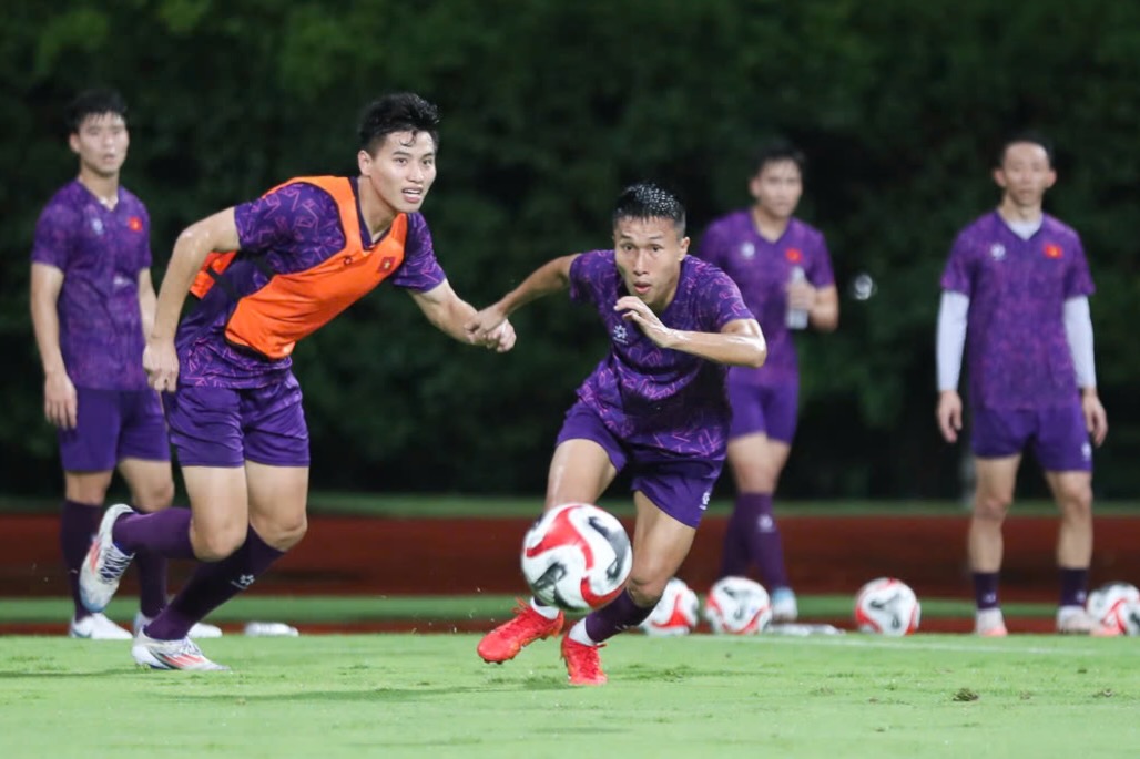 Quang Hải gặp vấn đề khi sang Singapore 6