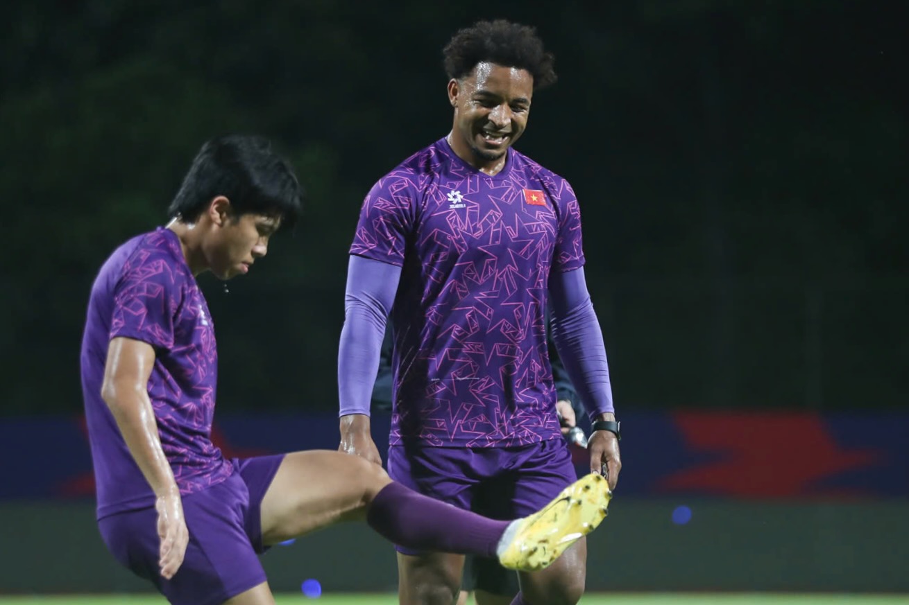 Quang Hải gặp vấn đề khi sang Singapore 5