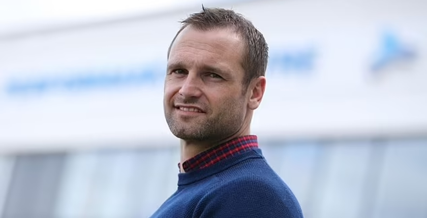 Những “chuyên gia chuyển nhượng” của các đội bóng lớn Họ là ai (Phần 1) 2 Những “chuyên gia chuyển nhượng” của các đội bóng lớn Họ là ai (Phần 1) 2