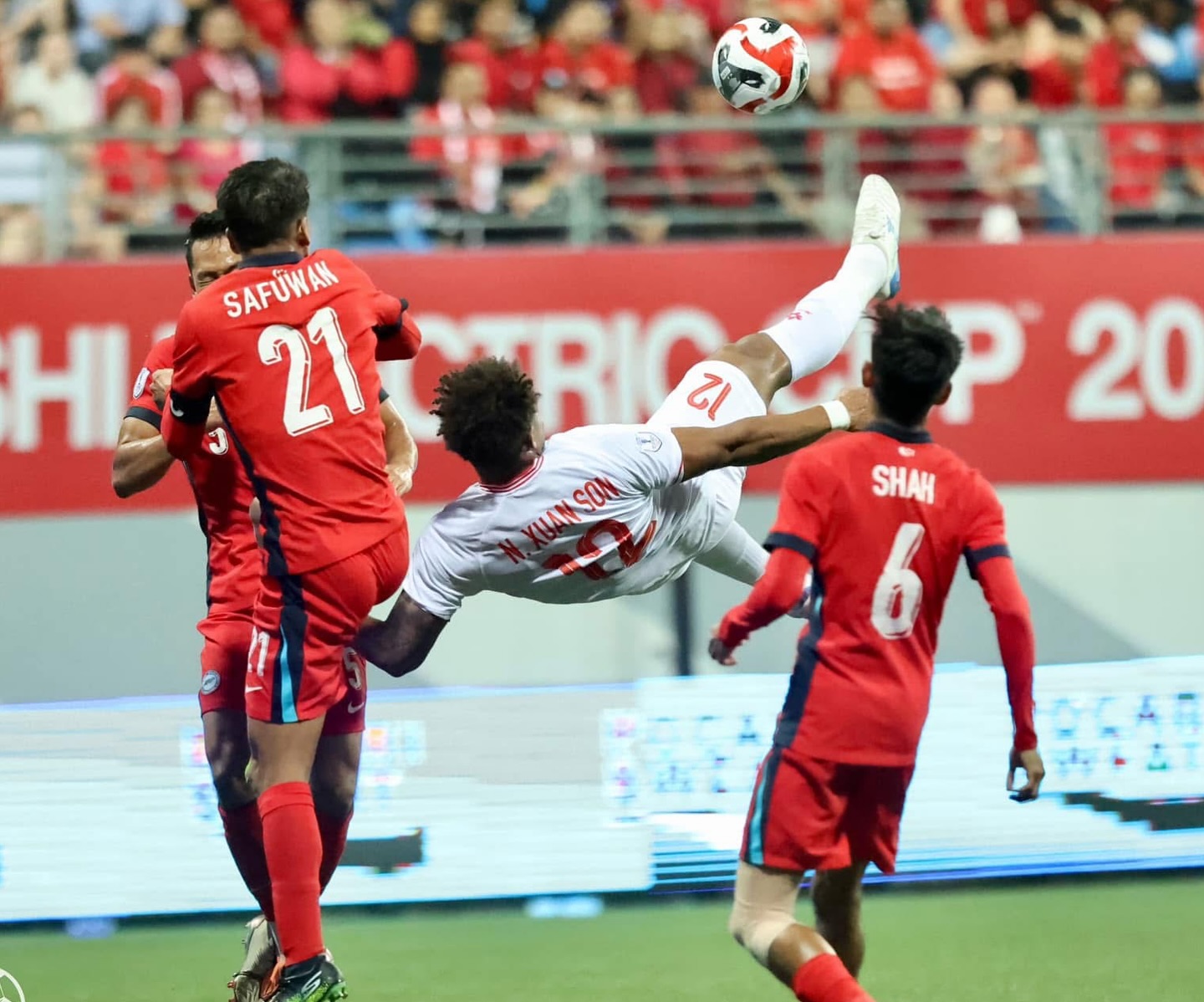 Nụ cười chân thành của Xuân Son 2 Nụ cười chân thành của Xuân Son 2