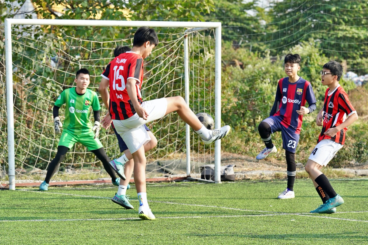 Chung kết khối 8 Lương Thế Vinh Trận cầu kịch tính và cảm xúc 3