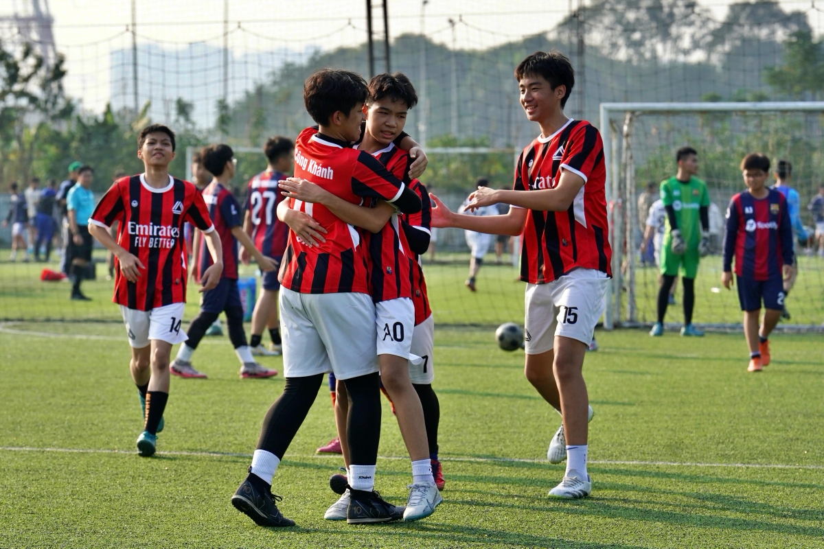 Chung kết khối 8 Lương Thế Vinh Trận cầu kịch tính và cảm xúc 12 Chung kết khối 8 Lương Thế Vinh Trận cầu kịch tính và cảm xúc 12