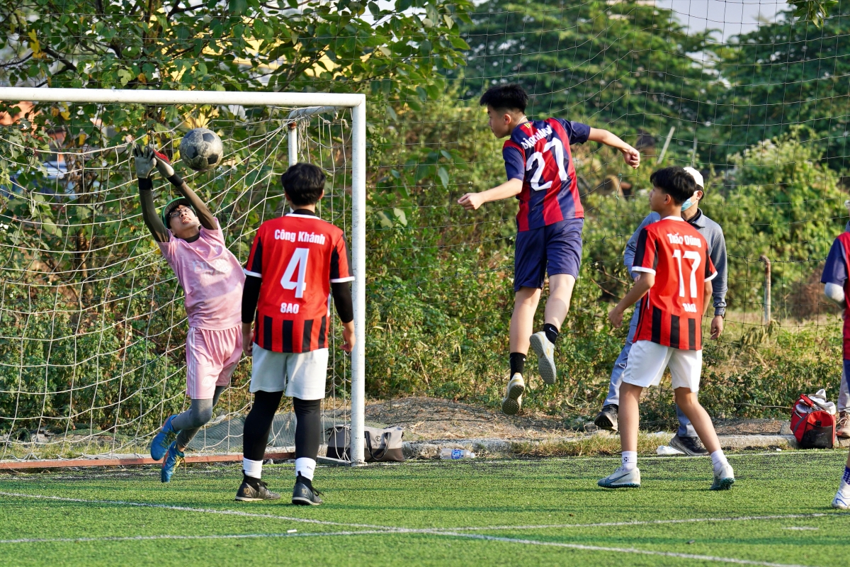 Chung kết khối 8 Lương Thế Vinh Trận cầu kịch tính và cảm xúc 10 Chung kết khối 8 Lương Thế Vinh Trận cầu kịch tính và cảm xúc 10