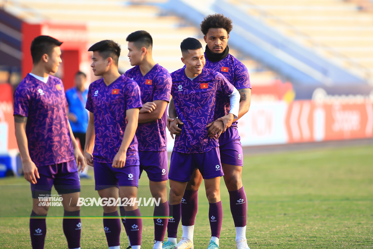 Xuân Son mang đồ đặc biệt trước màn tái đấu Singapore 2