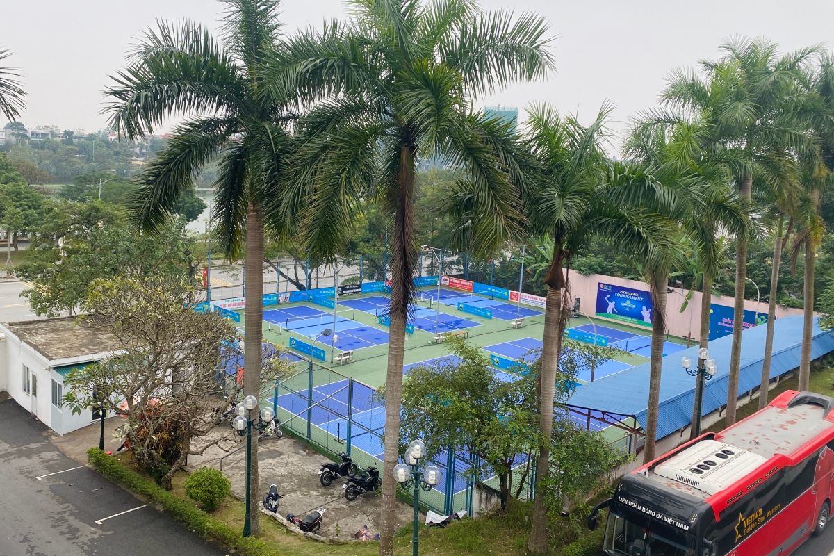 Tiến Linh tranh thủ chơi pickleball sau khi vào chung kết ASEAN Cup 2