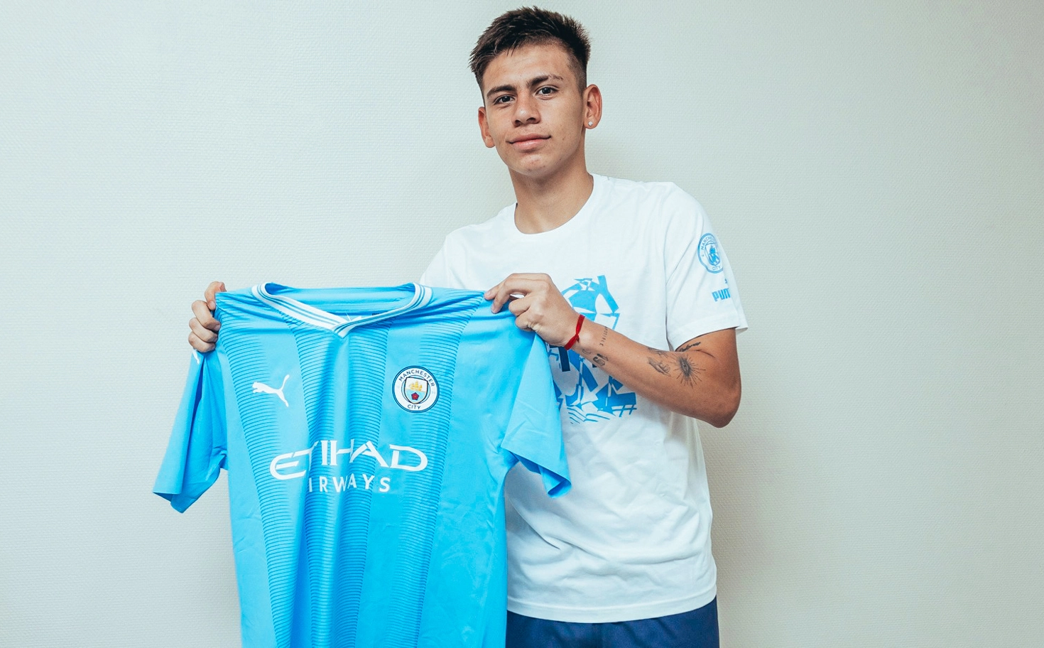 Cau thu Claudio Echeverri