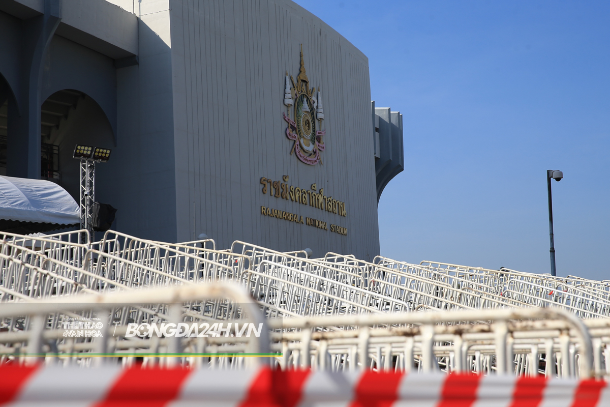 Ben ngoai SVd Rajamangala