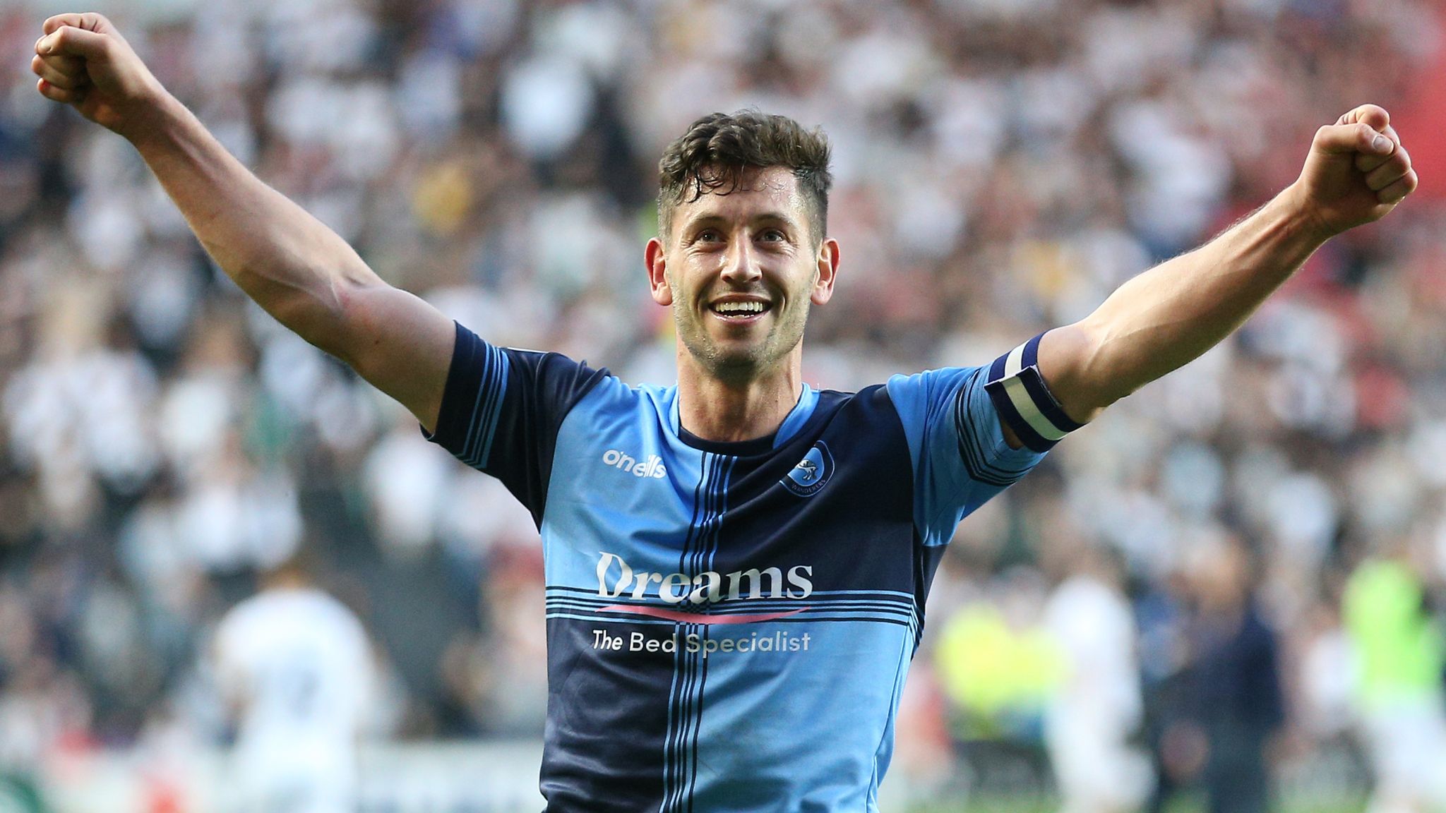 skynews-joe-jacobson-wycombe-wanderers_6477883