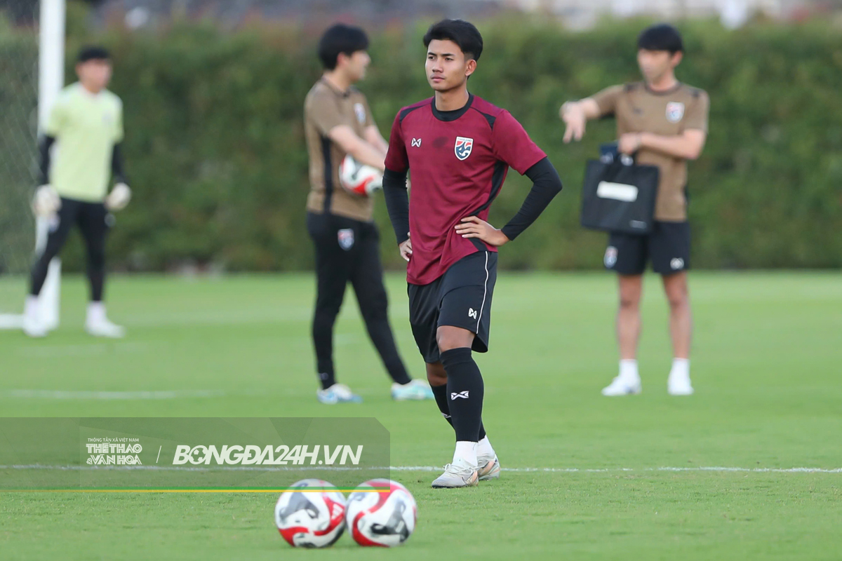 Buổi tập cuối của ĐT Thái Lan không theo kế hoạch 3 Buổi tập cuối của ĐT Thái Lan không theo kế hoạch 3
