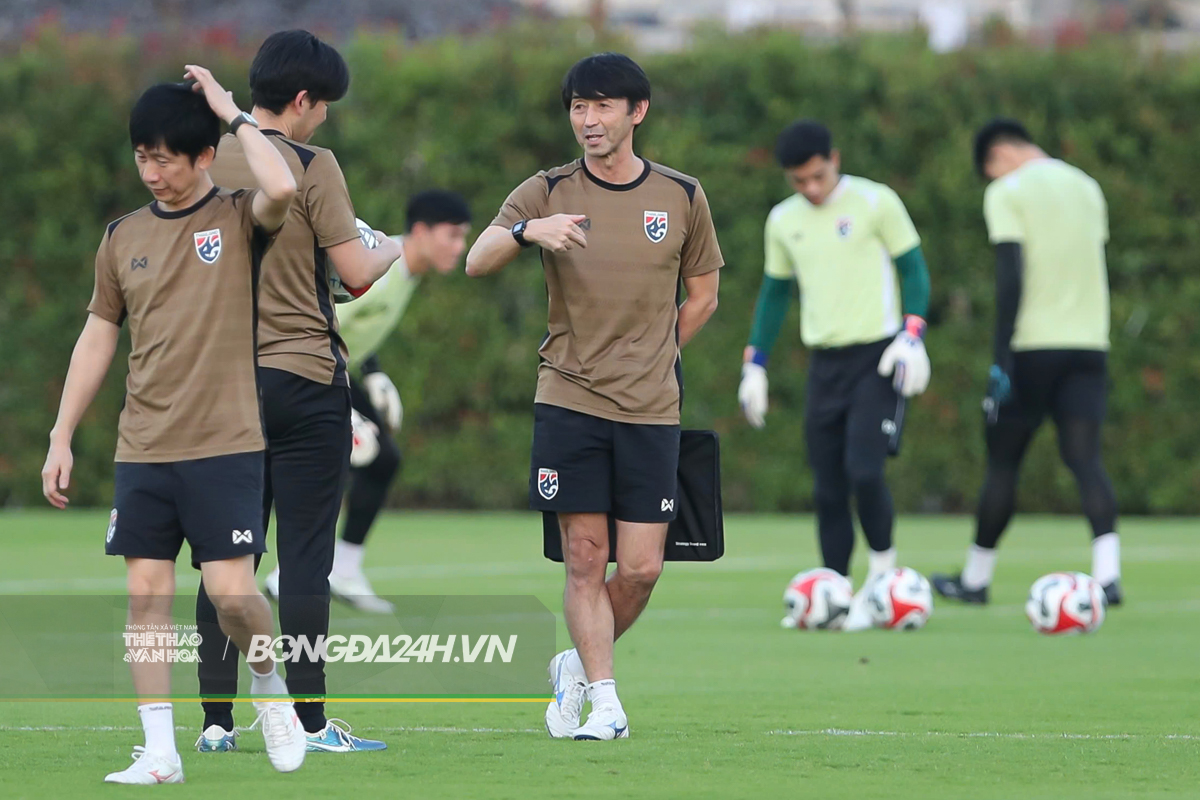 Buổi tập cuối của ĐT Thái Lan không theo kế hoạch 4 Buổi tập cuối của ĐT Thái Lan không theo kế hoạch 4