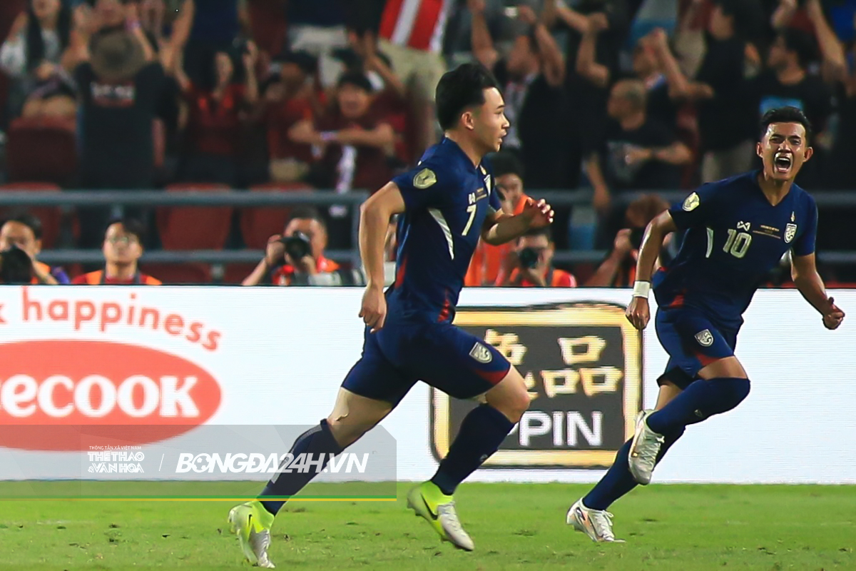 Bước ngoặt giúp tuyển Việt Nam đánh bại Thái Lan 2