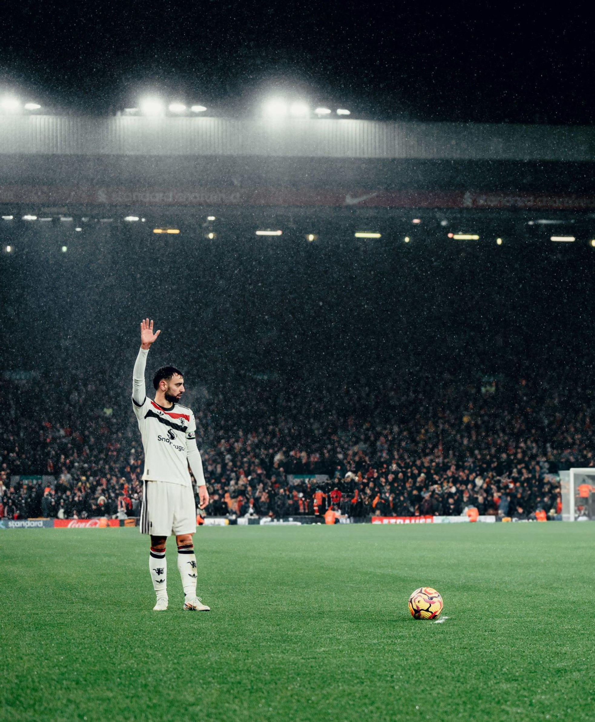 Liều thuốc an thần cho Bruno Fernandes 1 Liều thuốc an thần cho Bruno Fernandes 1