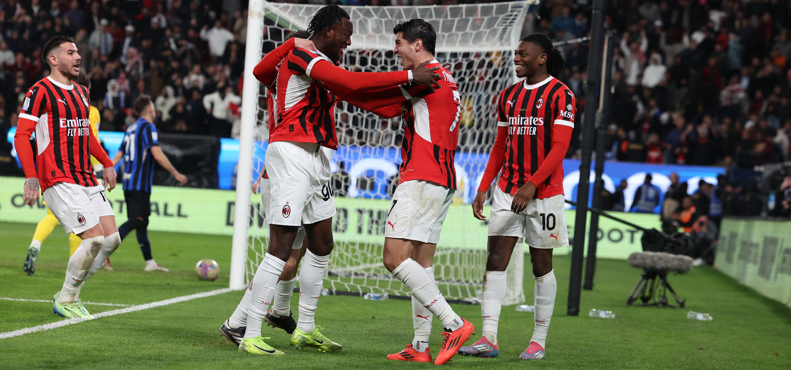 AC Milan vô địch Siêu Cúp Italia Chiến công đầu tay của Sergio Conceicao 1