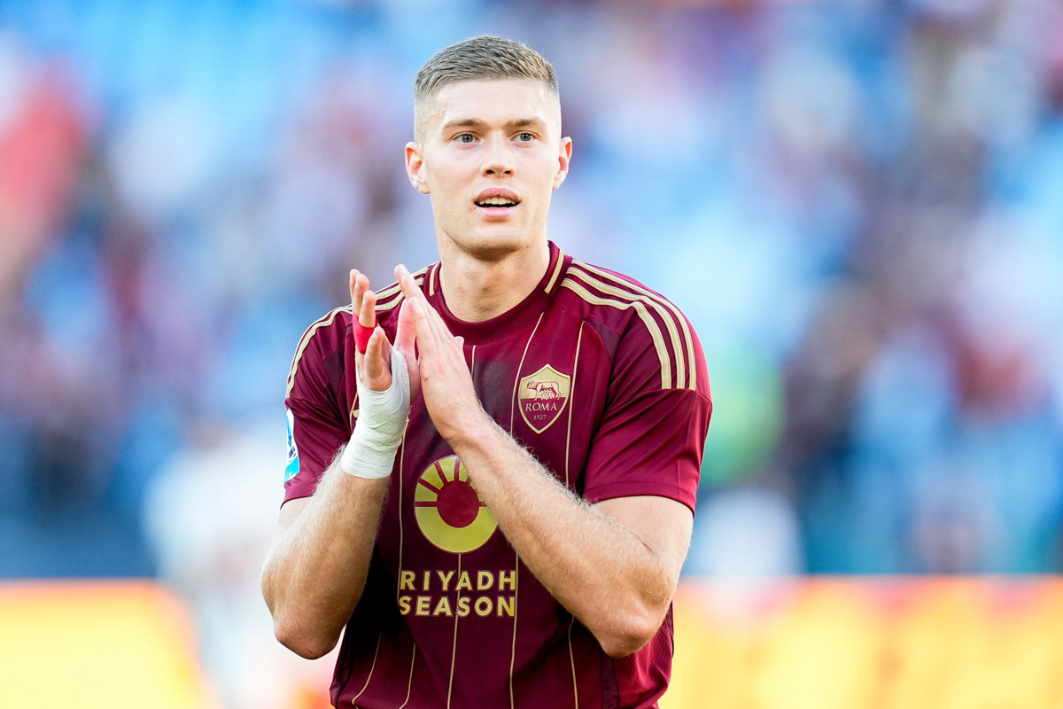 tieu-su-cau-thu-artem-dovbyk