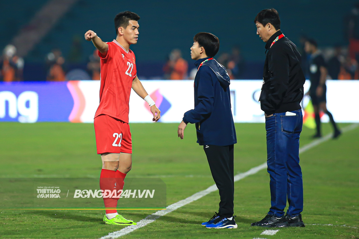 co_hoi_xoay_tua_cua_hlv_kim_sang_sik co_hoi_xoay_tua_cua_hlv_kim_sang_sik