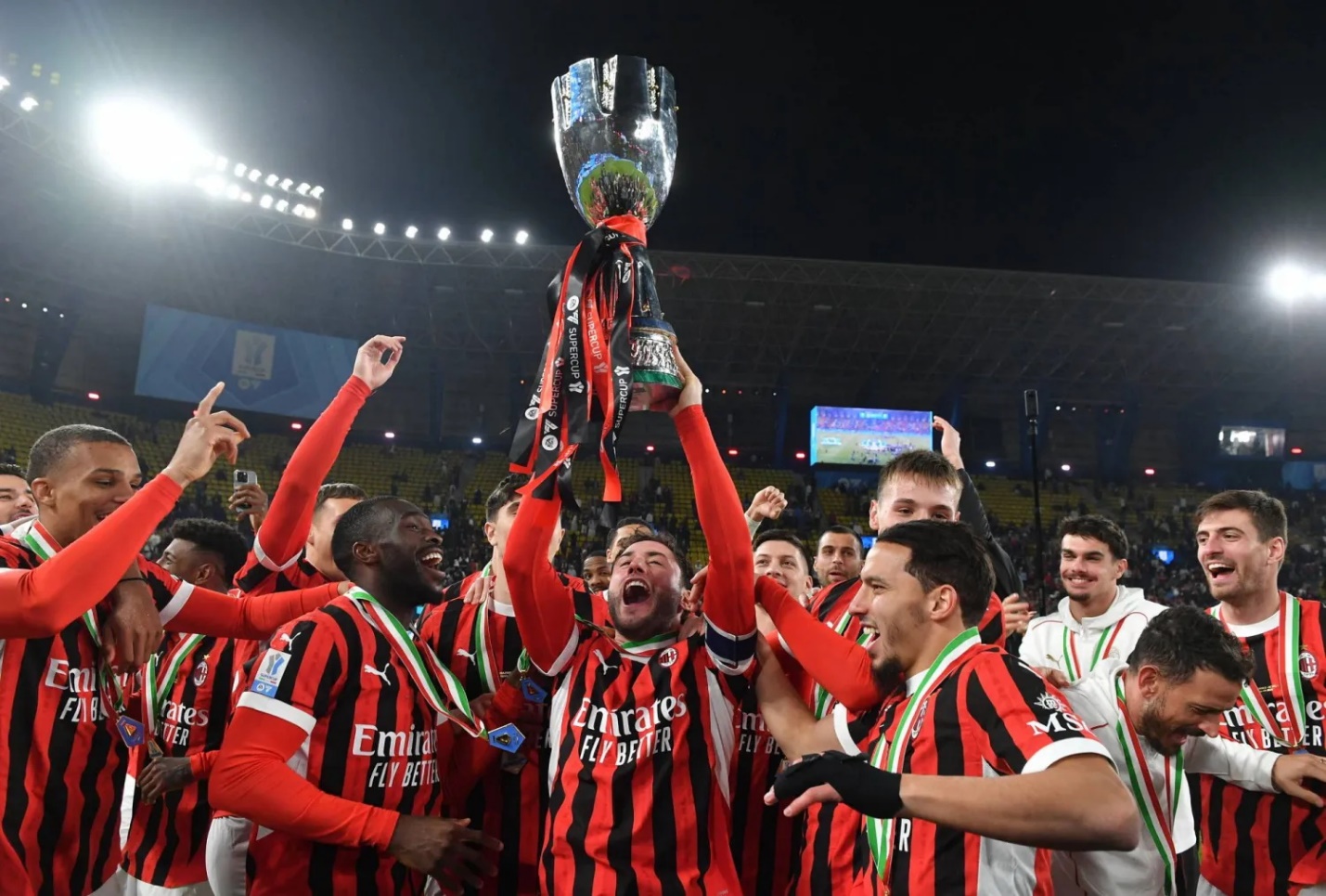 Milan thời Sergio Conceicao Hai chiến thắng, một chiếc cup và rất nhiều hi vọng 3 Milan thời Sergio Conceicao Hai chiến thắng, một chiếc cup và rất nhiều hi vọng 3