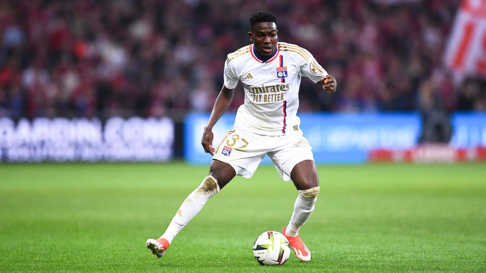 skysport_de-ernest-nuamah-olympique-lyon_6677513