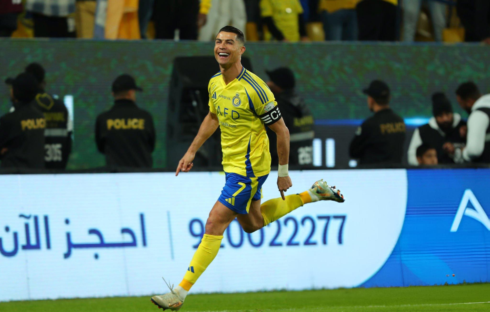 Ở tuổi 40, Cristiano Ronaldo là ai 3