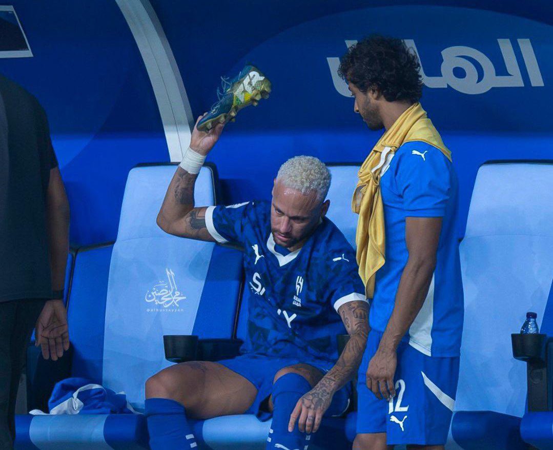 Dù sao đi nữa, Neymar nên được nhớ đến như một huyền thoại 1 Dù sao đi nữa, Neymar nên được nhớ đến như một huyền thoại 1